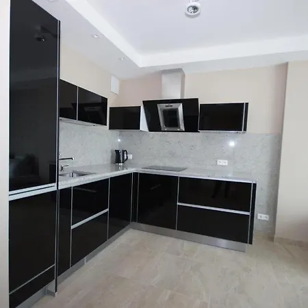 Triston Park Apartment *