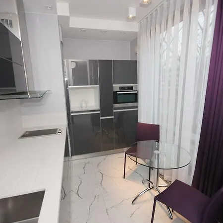 Triston Park Apartment