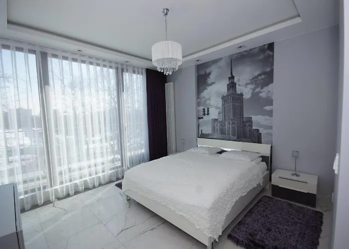 Triston Park وارسو