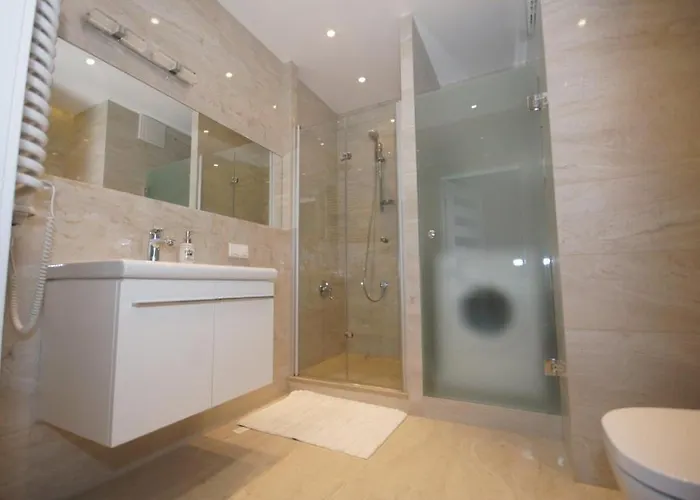 Triston Park شقة *