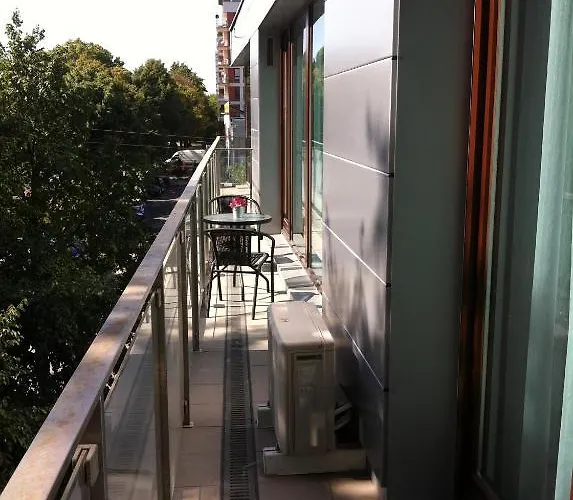 Triston Park وارسو