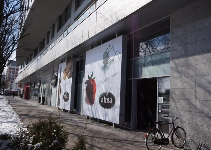 Triston Park * وارسو