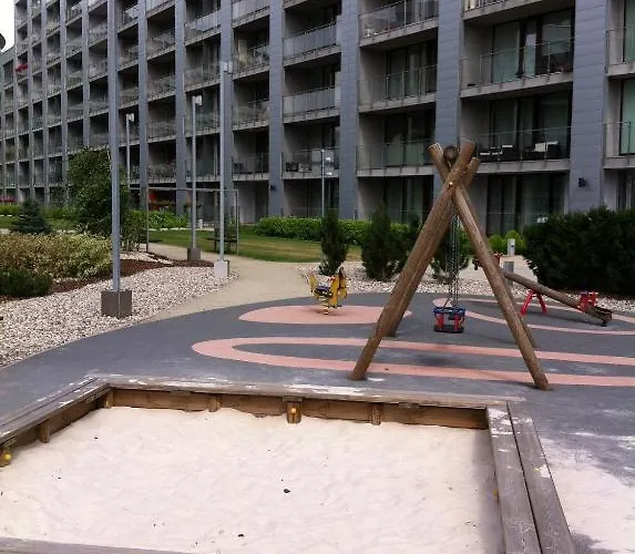 Triston Park وارسو