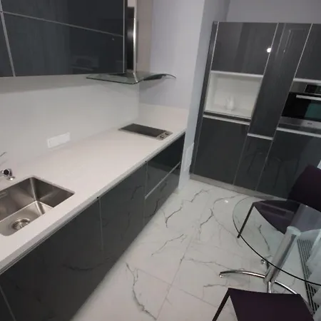 Triston Park * Warsaw